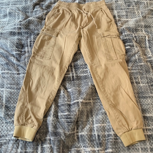 Tan cargos pants - Picture 1 of 3